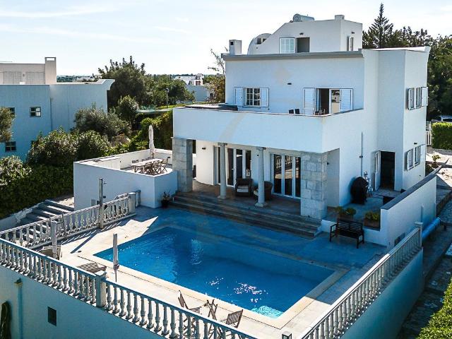 Moradia Exclusiva T4 com Vista Mar e Cidade em Tavira 246m² Tavira Santiago