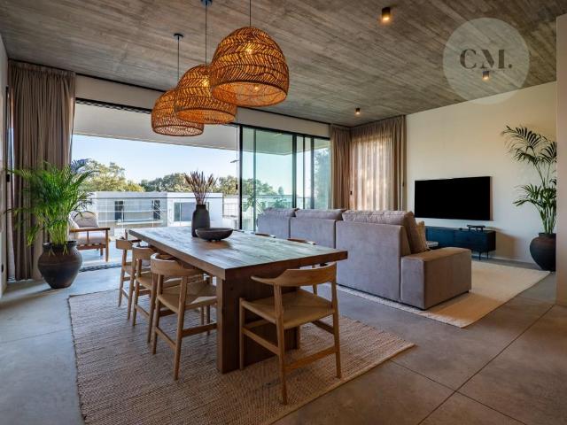 Moradia exclusiva com jardim piscina e vista mar 279m² da Madalena e Samaiões