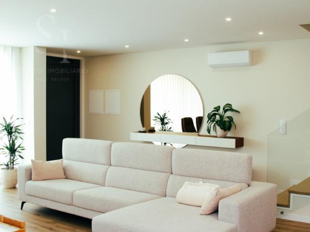 Moradia Exclusiva com Piscina Pronta a Habitar