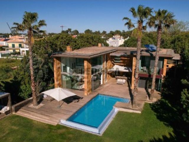 Moradia Exclusiva em Primeira Linha de Mar com Piscina Infinita / Tróia Carvalhal