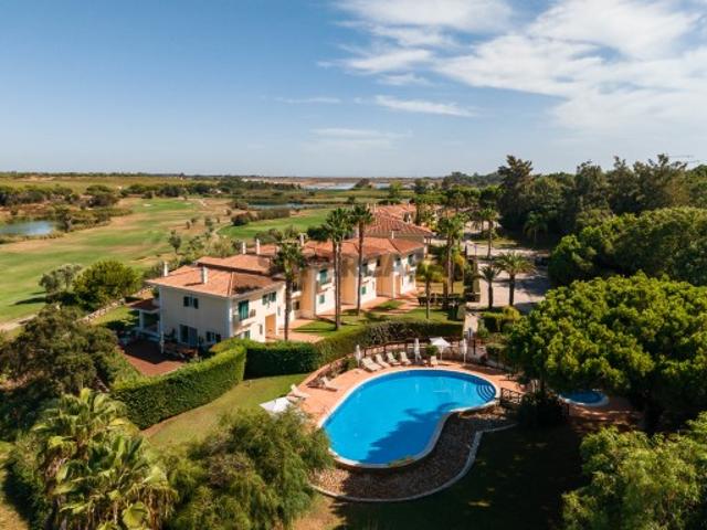 Moradia Exclusiva na Quinta do Lago com Vista Golf e Mar