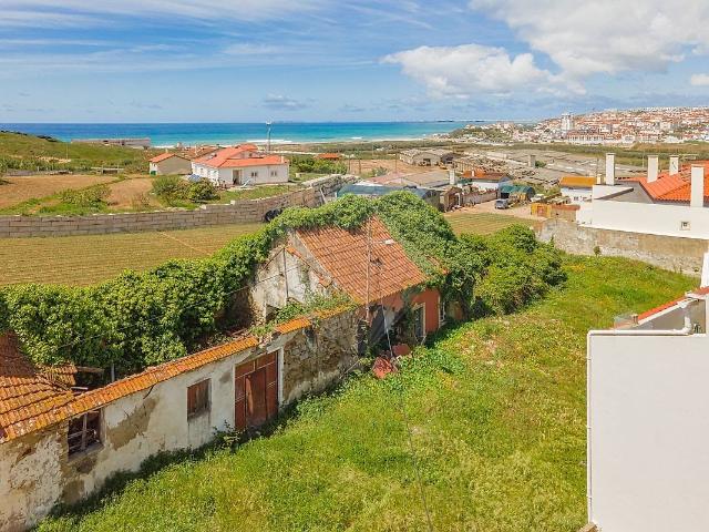 Moradia e anexos para recuperar, Com Vista Mar, em lote de 3. 152m² da Lourinhã e Atalaia
