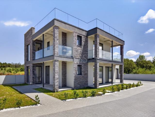 Moradia Ecológica de 4 Quartos junto à Piscina com Terraço na Cobertura | Estilo de Vida e Convívio | Costa de Prata