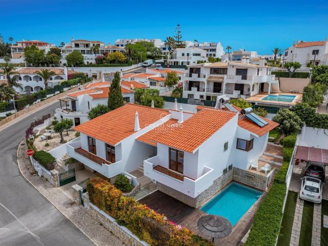 Moradia T5 com Vista Mar e Piscina em Cerro Grande, Albufeir. 300m² Albufeira e olhos de água