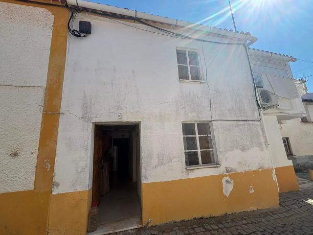 Moradia em Banda, Maxiais, Castelo Branco Oportunidade Única