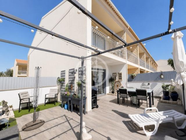 Moradia em Banda na Branqueira Terraço Amplo com Vista Campo e Garagem Privada
