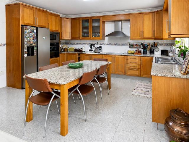 Moradia em Banda de Ponta T4 em Mundão 222m² Mundão