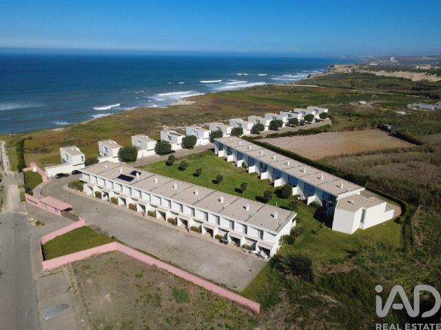 Moradia em banda em A dos Cunhados e Maceira de 143 m²