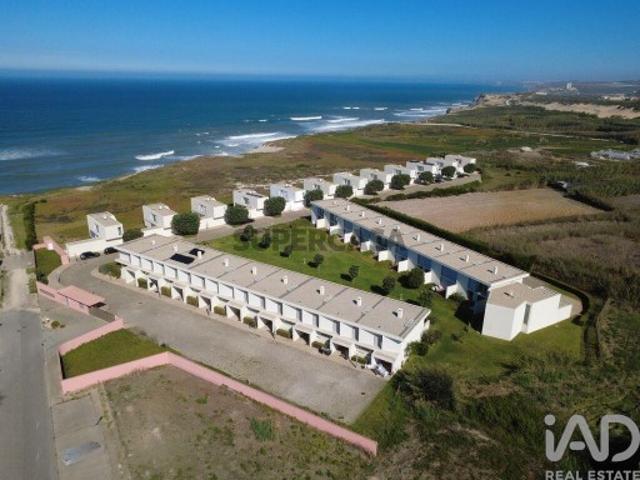 Moradia em banda em A dos Cunhados e Maceira de 143 m²