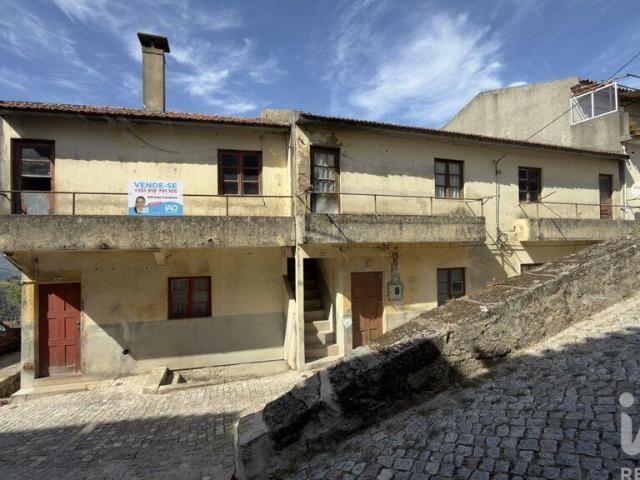 Moradia em banda em Tabuaço de 350 m²
