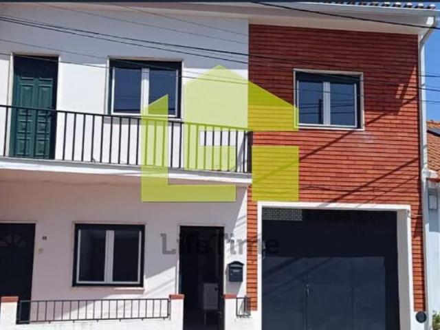 Moradia em banda Golegã
