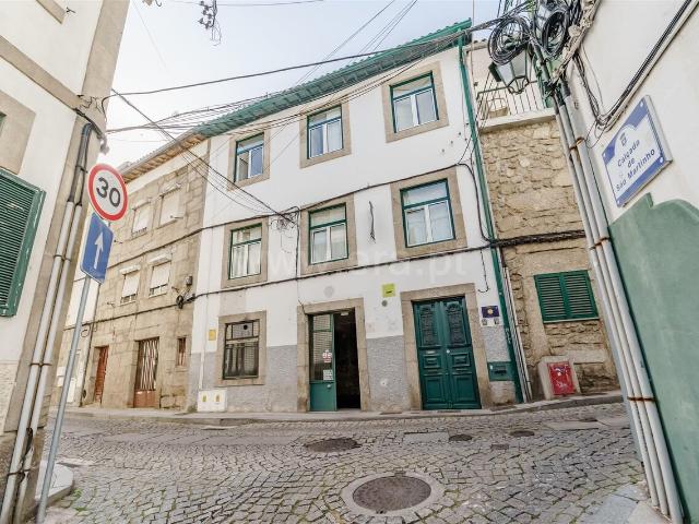 Moradia em Banda T4 / Covilhã, Covilhã