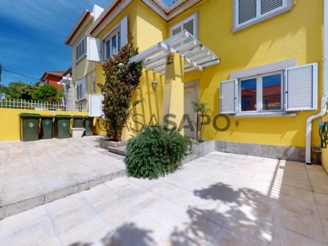 Moradia em Banda T4 Duplex para alugar em Lisboa