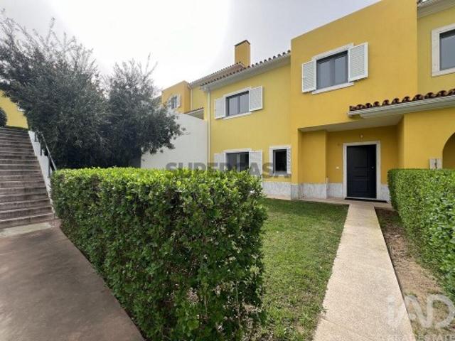 Moradia em banda T4 em Palmela de 160 m²