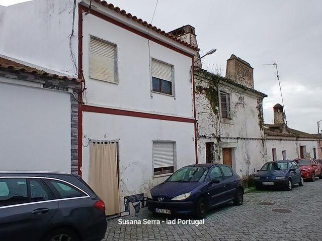 Moradia em banda T4 em Santa Eulália de 92 m²