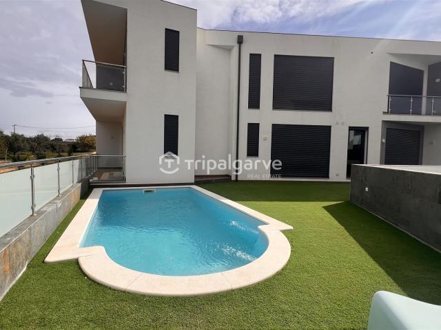 Moradia em Banda T4 Venda em Albufeira e Olhos de Água,Albuf. 222m² Albufeira e Olhos de Água
