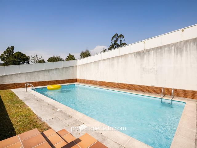 Moradia em Banda T4 Venda em Grijó e Sermonde,Vila Nova de G. 190m² Grijó