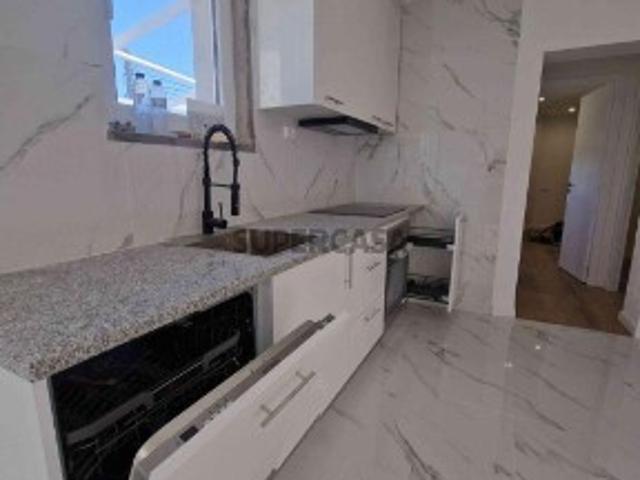 Moradia em banda T1 em Águas Santas de 54,86 m²