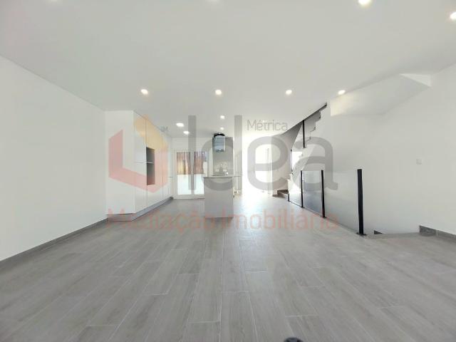 Moradia em Banda T2+3 Nova Vale de Milhaços, Corroios 153m² Corroios