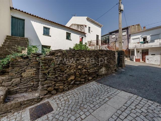 Moradia em Banda T2 / Covilhã, Verdelhos
