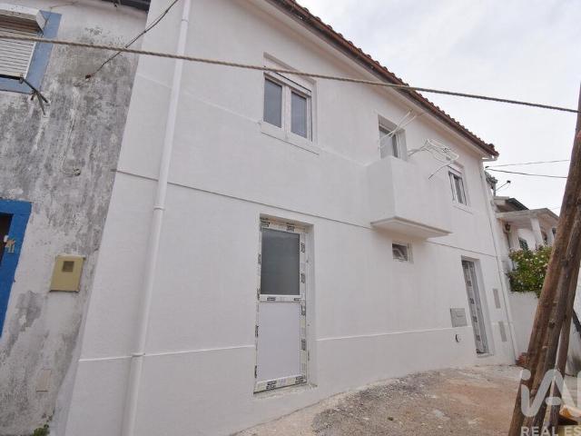 Moradia em banda T2 em Miranda do Corvo de 126 m²