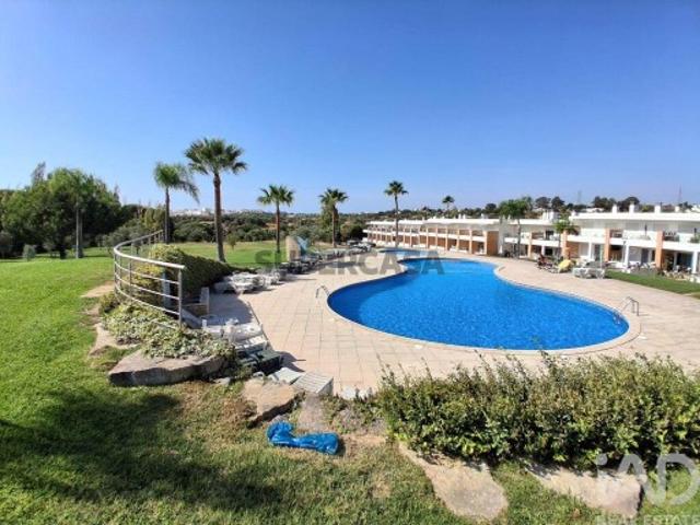 Moradia em banda T2 em Albufeira e Olhos de Água de 97,15 m²
