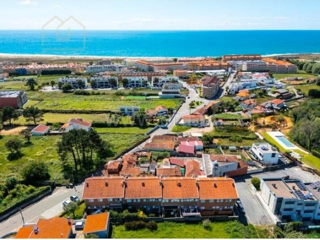 Moradia em banda T3+1 com terraço, perto da praia para com. 171m² São Félix Da Marinha