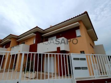 Moradia em Banda T3+1 para alugar em Cascais