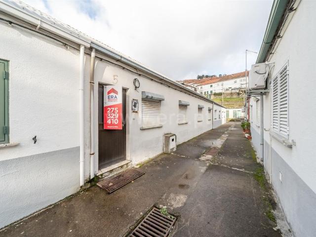 Moradia em Banda T3 / Covilhã, Barroca Grande