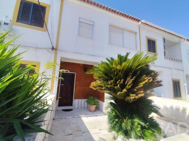 Moradia em banda T3 em Nossa Senhora da Conceição e São Bart. 184m² Vila Viçosa Conceição