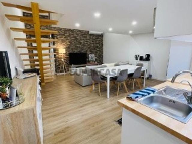 Moradia em banda T3 em Alguber de 133 m²