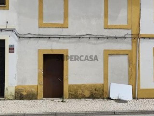 Moradia em banda T3 em Alvega e Concavada de 180 m²