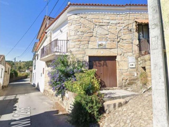 Moradia em banda T3 em Pegarinhos de 119 m²