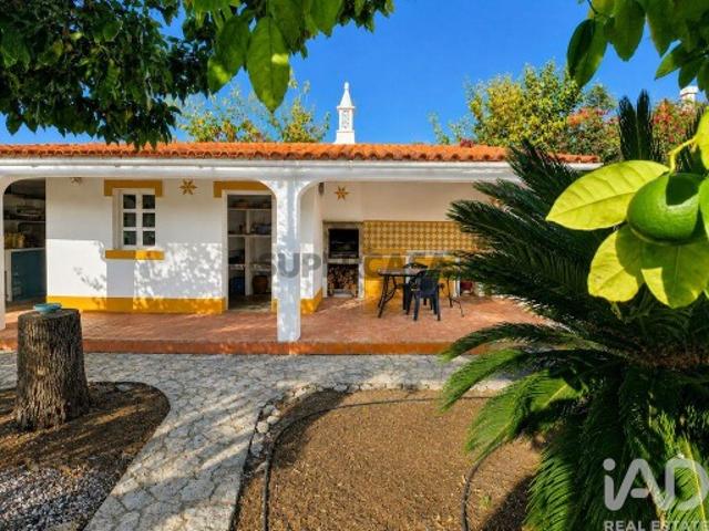 Moradia em banda T3 em São Brás de Alportel de 142,12 m²