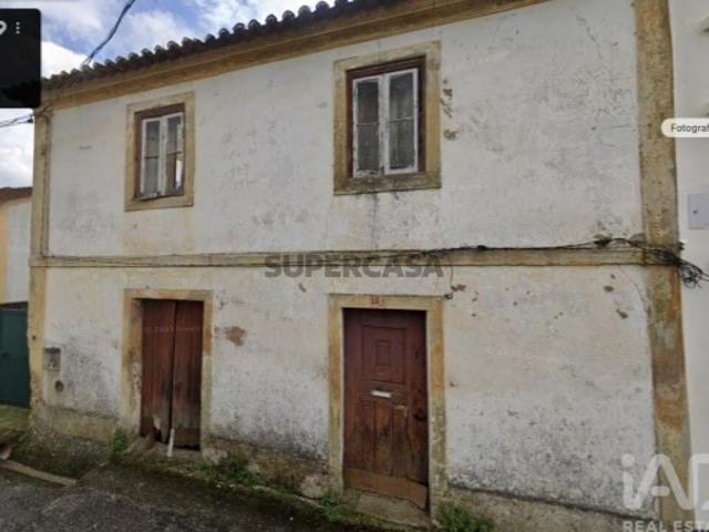 Moradia em banda T3 em Tramagal de 145 m²