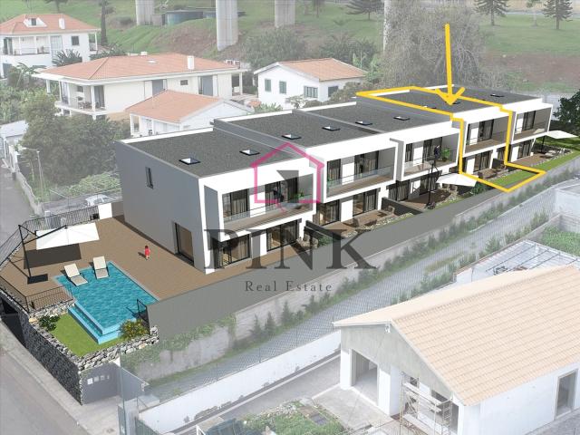Moradia em Banda T3 Funchal 216m² São Martinho