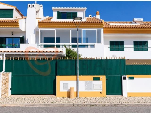 Moradia em banda T3 para venda em Albufeira 106m² Albufeira e Olhos de Água