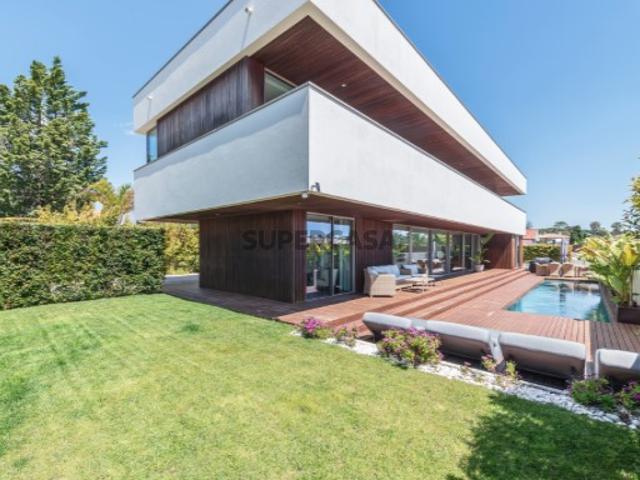 Moradia em Birre, 4 Suites, piscina e luz natural, sofisticação e conforto