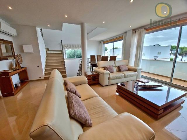 Moradia em Condomínio com Piscina, em Vilamoura 147m² Quarteira