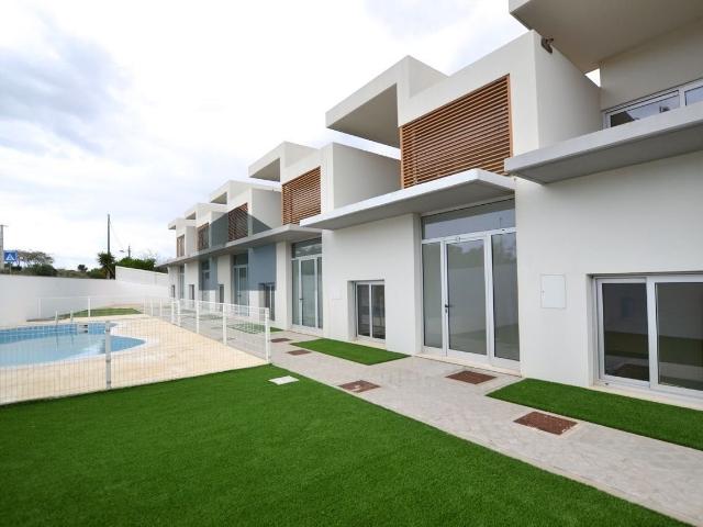 Moradia em condominio de 9 moradias com piscina e garagem 162m² Albufeira e Olhos de Água