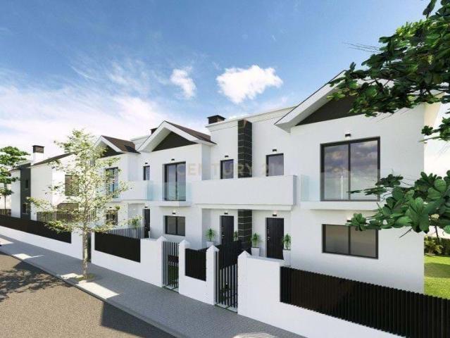 Moradia em Condomínio de Luxo em São Pedro do Estoril 11 opções disponíveis