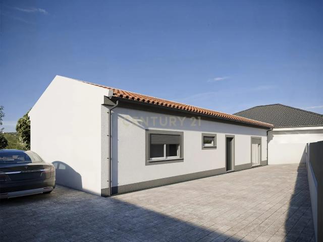 Moradia em construção T2 Terrea Isolada em Albergaria Marinha Grande