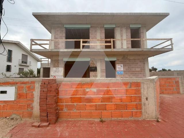 Moradia T3+1 em construção – Avanca