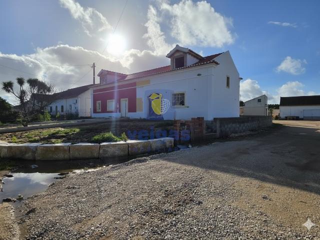 Moradia em Construção com Piscina e Espaço Exterior 78m² Painho e Figueiros