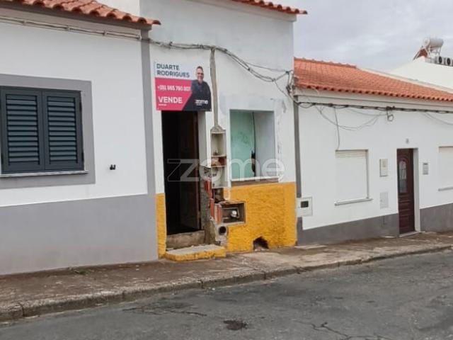 Moradia em Construção com Projeto Aprovado em Castro Verde