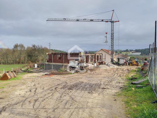 Moradia em Construção na Periferia da Cidade