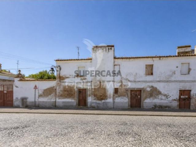 Moradia em Évora São Mamede, Sé, São Pedro e Santo Antão