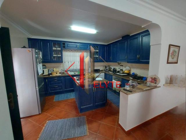 Moradia em Foros de Salvaterra com piscina