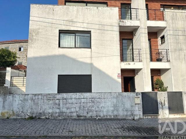 Moradia em gaveto T3 em Riba de Ave de 181,4 m² 181m² Riba De Ave
