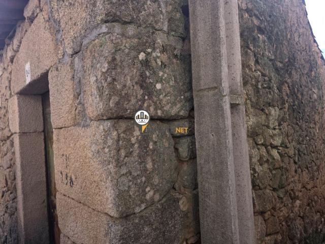 Moradia em granito para obras totais, Venda, Castelo Branco